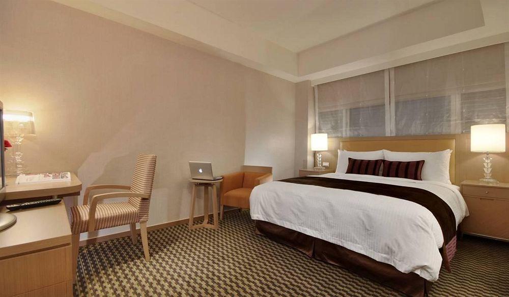 Tokyo International Hotel Тайпей Екстериор снимка