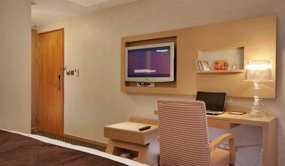 Tokyo International Hotel Тайпей Екстериор снимка